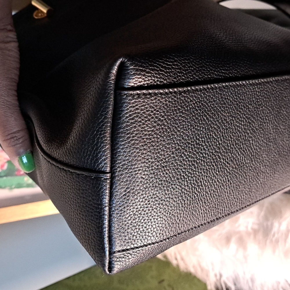 Tory Burch Britten Satchel EUC - Picture 9 of 13